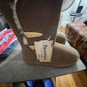 BearPaw boots sz-7 women